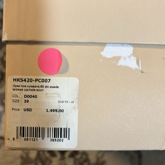 Selling never used Roberto Cavalli open toe boots. - Picture 10 of 10